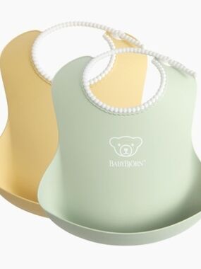 BabyBjörn Small Baby Bib (2-Pack) in Powder Yellow / Powder Green
